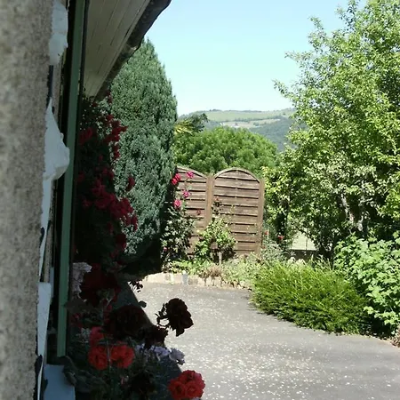 Chez Leontine 度假居 *